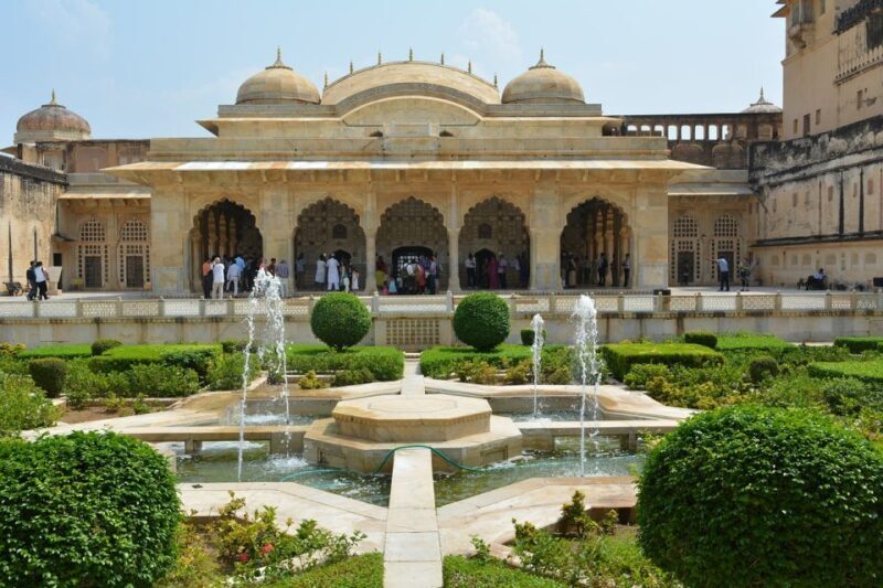 From Jaipur: Local Jaipur Sightseeing Tour By Car - Who Should Consider This Tour?