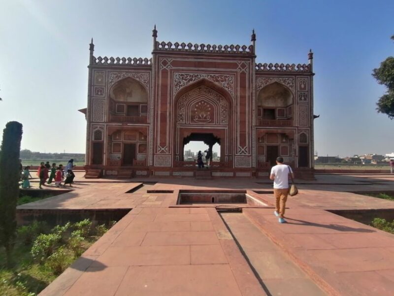 From Jaipur: Taj Sunrise Tour with Fatehpur Sikri & Abhaneri - Who Is This Tour Best Suited For?