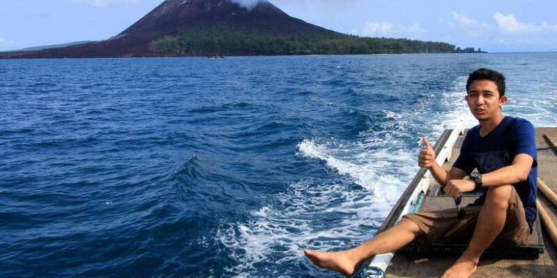 from-jakarta-mount-krakatoa-guided-tour