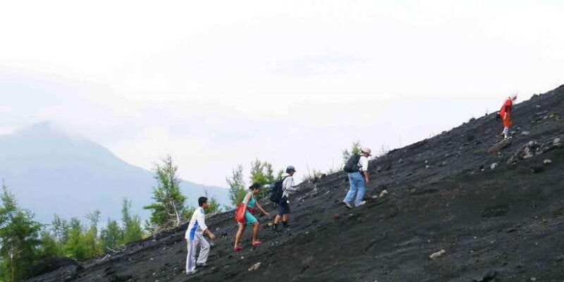 from-jakarta-mount-krakatoa-guided-tour