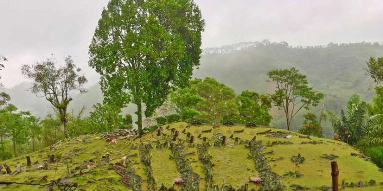 from-jakarta-prehistoric-mount-padang