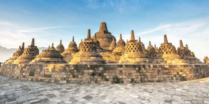 from-jakarta-yogyakarta-borobudur-bromo-ijen-bali-tour-2