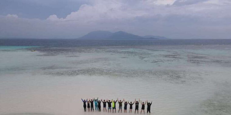 from-jepara-karimunjawa-archipelago-3-day-snorkeling-tour