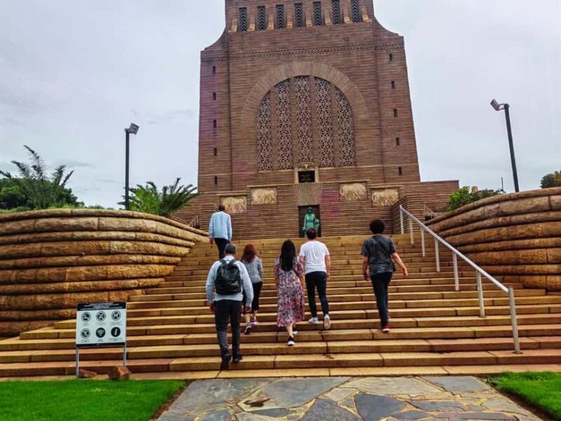 From Johannesburg: Pretoria, Soweto & Apartheid Museum Tour - The Experience Itself