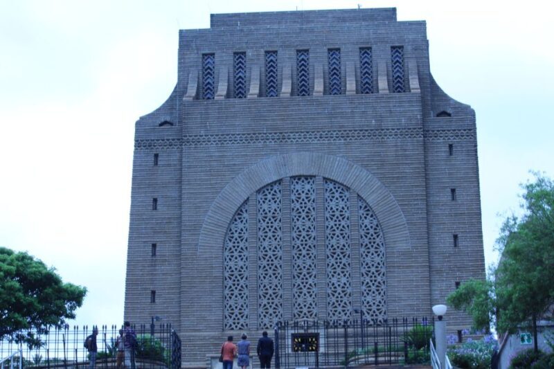 From Johannesburg: Pretoria, Soweto & Apartheid Museum Tour - FAQ