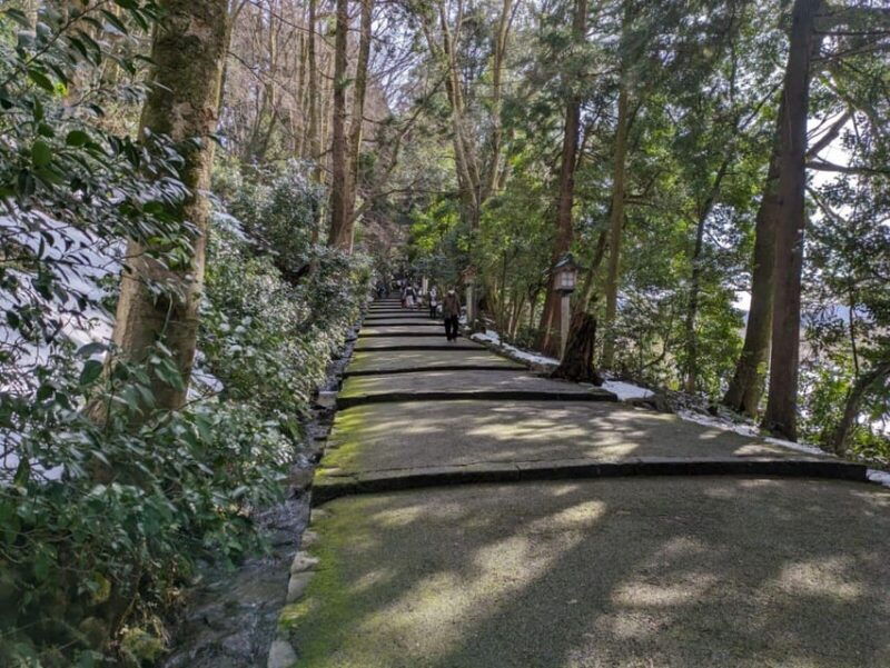 from-kanazawa-temples-panoramic-landscape-and-butterflies