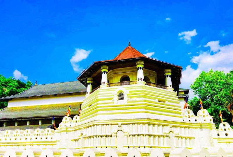 from-kandy-all-inclusive-evening-kandy-city-tour-by-tuk-tuk