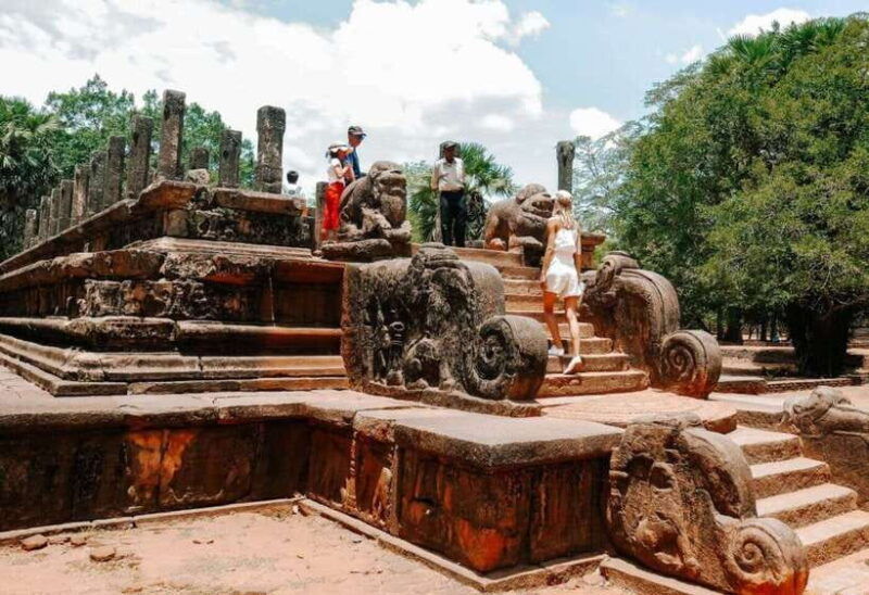 from-kandy-polannaruwa-ancient-city-with-farmers-lunch