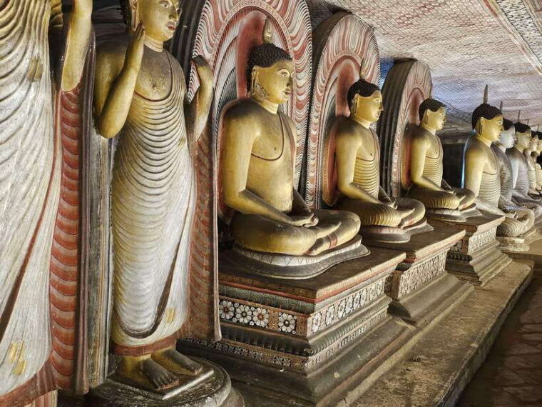 from-kandy-sigiriya-and-dambulla-day-trip-2