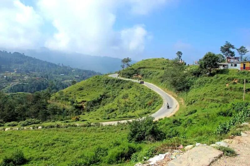 From Kathmandu: 3D/2N Luxury Chisapani Nagarkot Trek - An In-Depth Look at the 3-Day Luxury Chisapani Nagarkot Trek