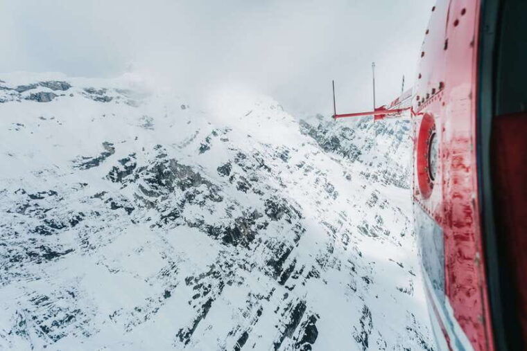 from-kathmandu-everest-base-camp-helicopter-tour-landings