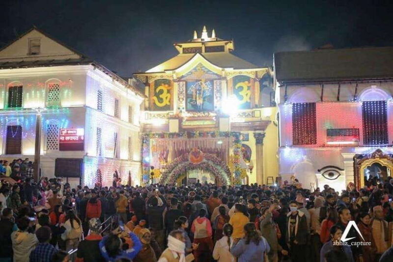 from-kathmandu-pashupatinath-boudhanath-and-bhaktapur-tour