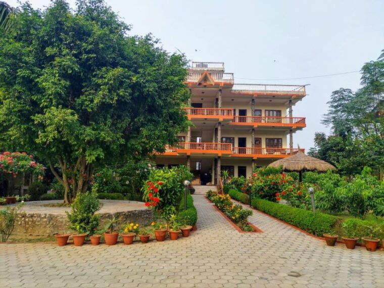from-kathmandu-pokhara-3-day-all-inclusive-chitwan-safari