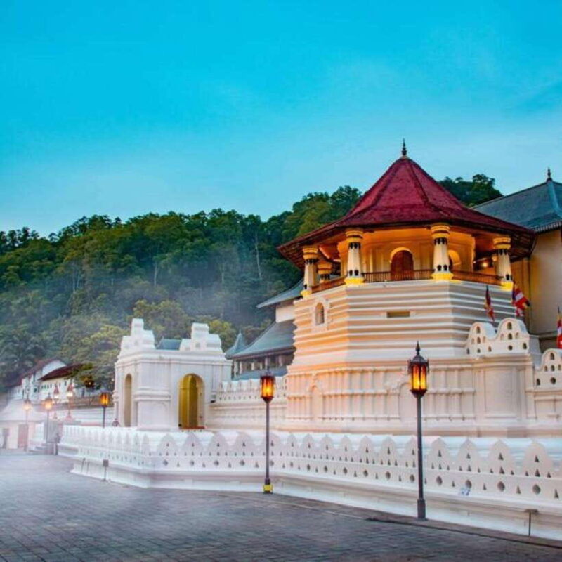 from-katunayake-sigiriya-dambulla-polonnaruwa-and-kandy
