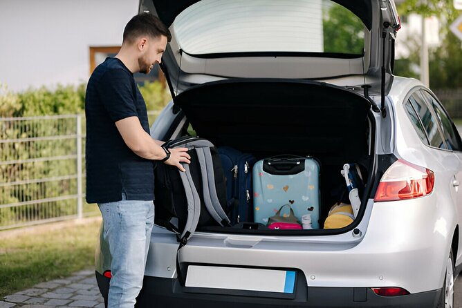 from-kef-airport-private-transfer-to-reykjavik-in-iceland