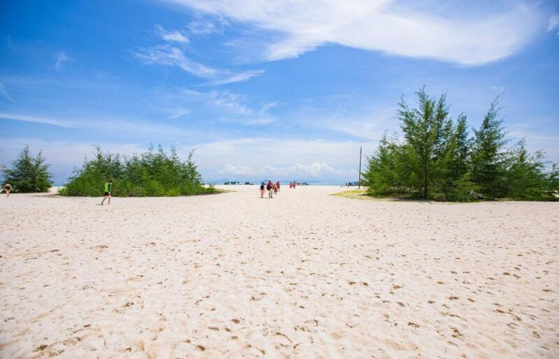 from-khao-lak-bamboo-phi-phi-islands-maya-bay-day-trip