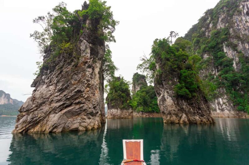 From Khao Lak/Khao Sok: Cheow Lan Lake and Emerald Pool Tour - Exploring the Itinerary in Detail