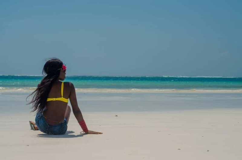 From Kilimanjaro to Mombasa: 14-Day Safari and Beaches Tour - The Experience of Guides and Group Dynamics