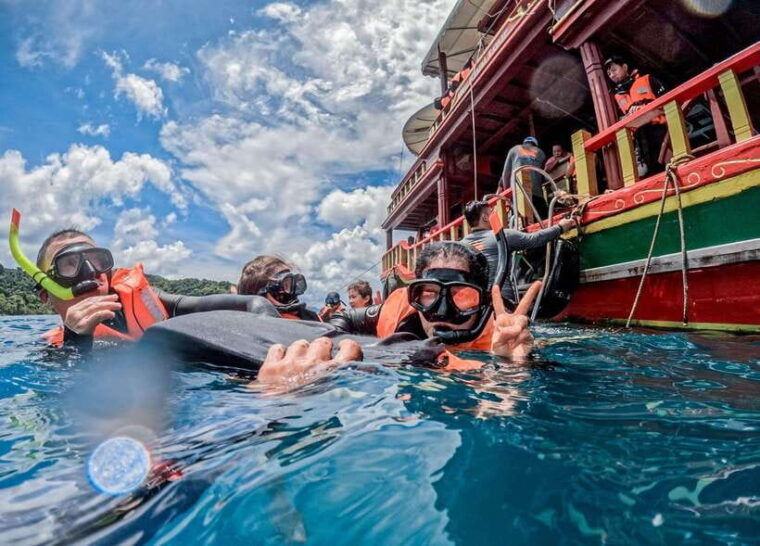from-koh-chang-4-islands-snorkel-beach-tour-by-big-boat