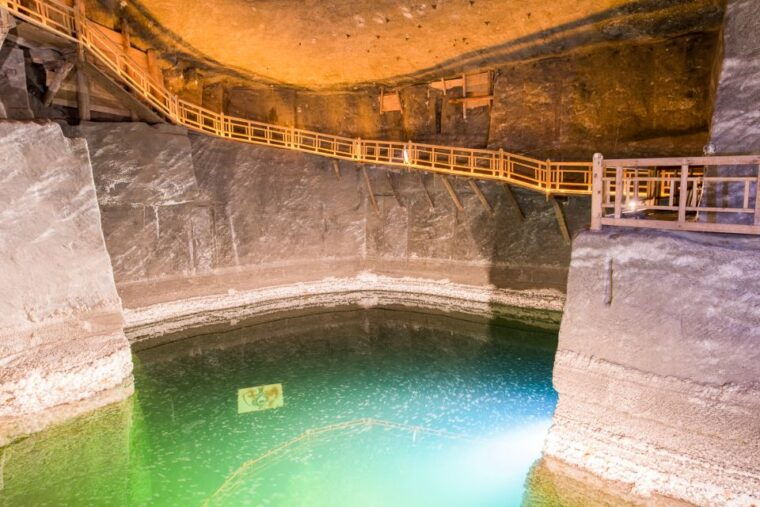 from-krakow-auschwitz-and-wieliczka-salt-mine-full-day-trip-2