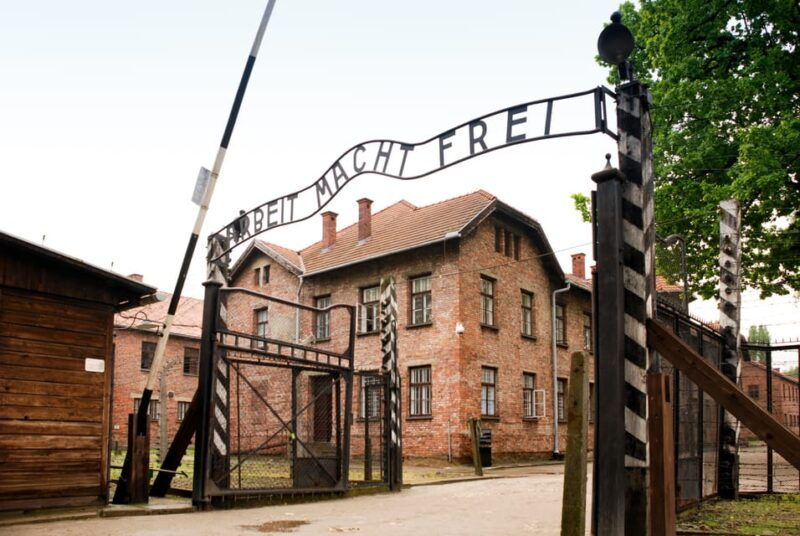from-krakow-auschwitz-birkenau-guided-tour-hotel-pickup-2