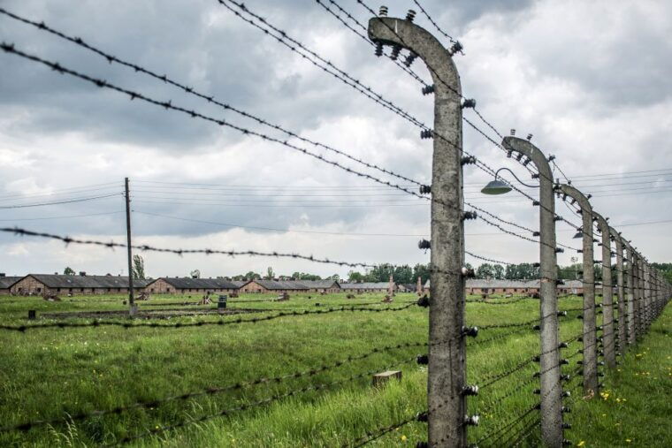 from-krakow-auschwitz-birkenau-guided-tour-hotel-pickup
