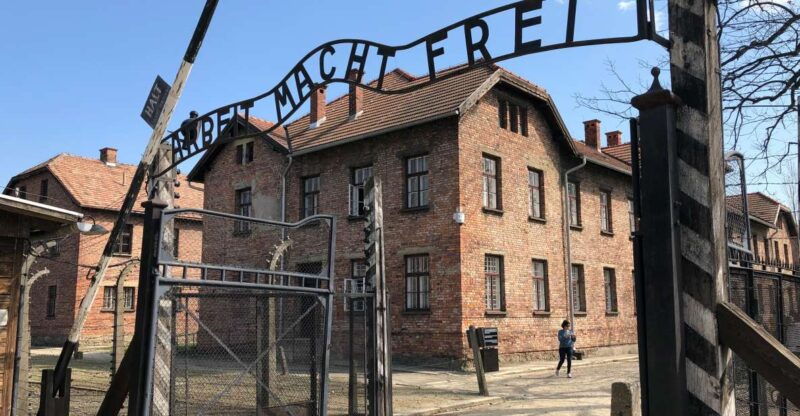 from-krakow-auschwitz-birkenau-guided-tour-pickup