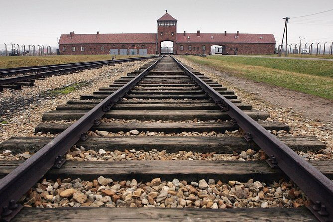 from-krakow-auschwitz-birkenau-guided-tours-private-transport