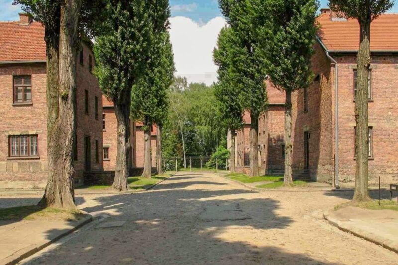 from-krakow-auschwitz-birkenau-schindlers-factory-tour
