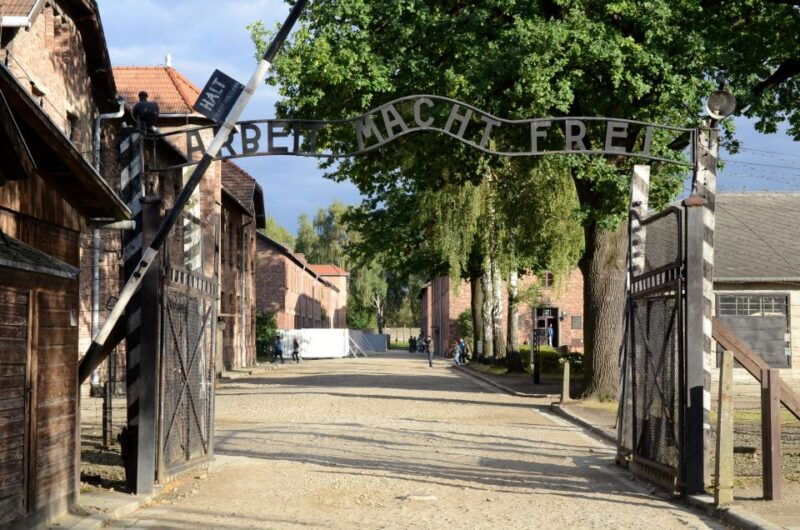 from-krakow-auschwitz-birkenau-tour-with-transportation-4
