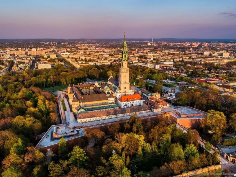 from-krakow-black-madonna-sanctuary-of-czestochowa-day-tour