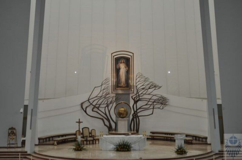 from-krakow-czestochowa-lagiewniki-pilgrim-sites-tour