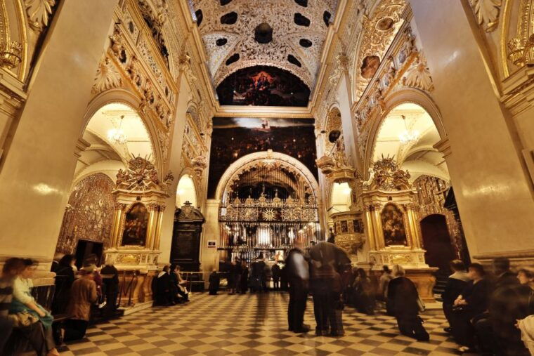from-krakow-czestochowa-the-black-madonna
