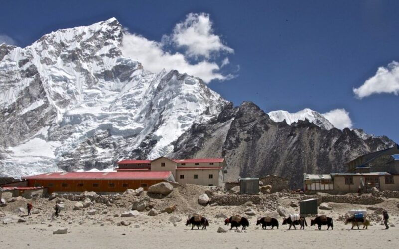 from-ktm-7-day-everest-base-camp-trek-with-helicopter-tour