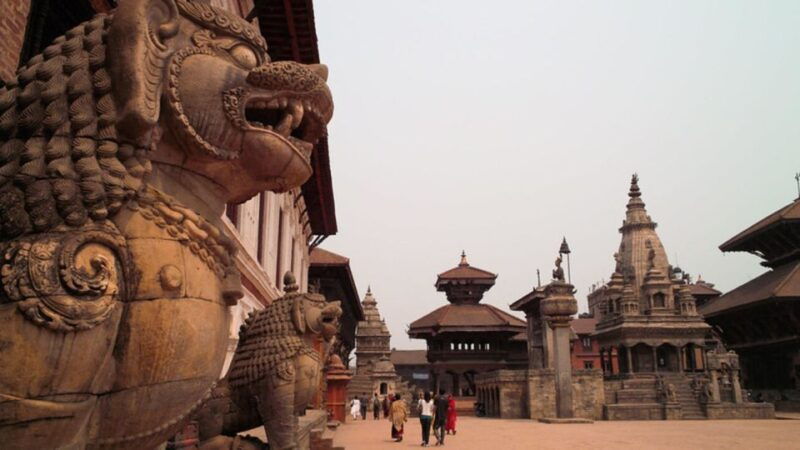 from-ktm-7-day-everest-base-camp-trek-with-helicopter-tour