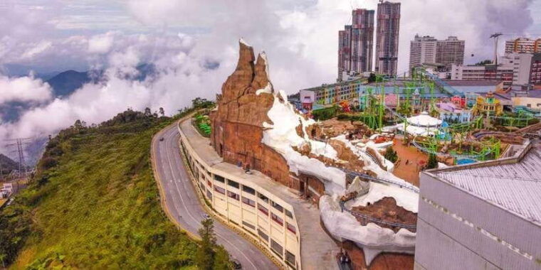 from-kuala-lumpur-genting-highlands-day-tour-gondola-ride