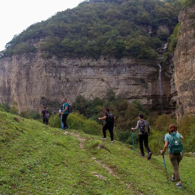 From Kuzun to Laza: Hiking Tour with Waterfalls Adventure - Day-to-Day Breakdown