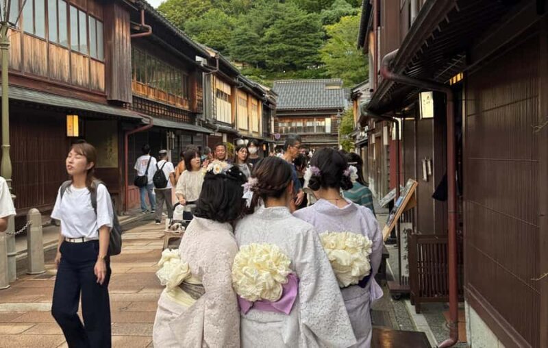 From Kyoto: Shirakawago & Kanazawa Day Trip by Bullet Train - FAQ