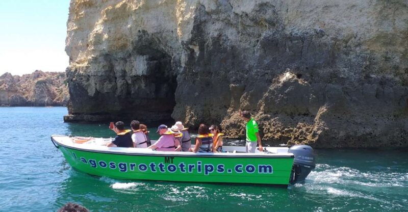 from-lagos-cruise-to-the-caves-of-ponta-da-piedade