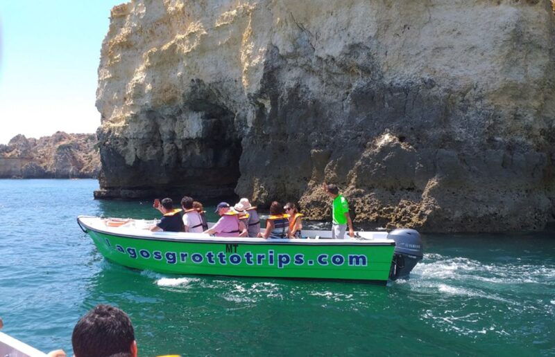 from-lagos-cruise-to-the-caves-of-ponta-da-piedade