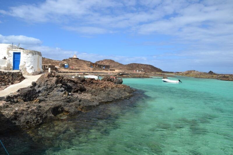 from-lanzarote-corralejo-lobos-island-self-guided-visit