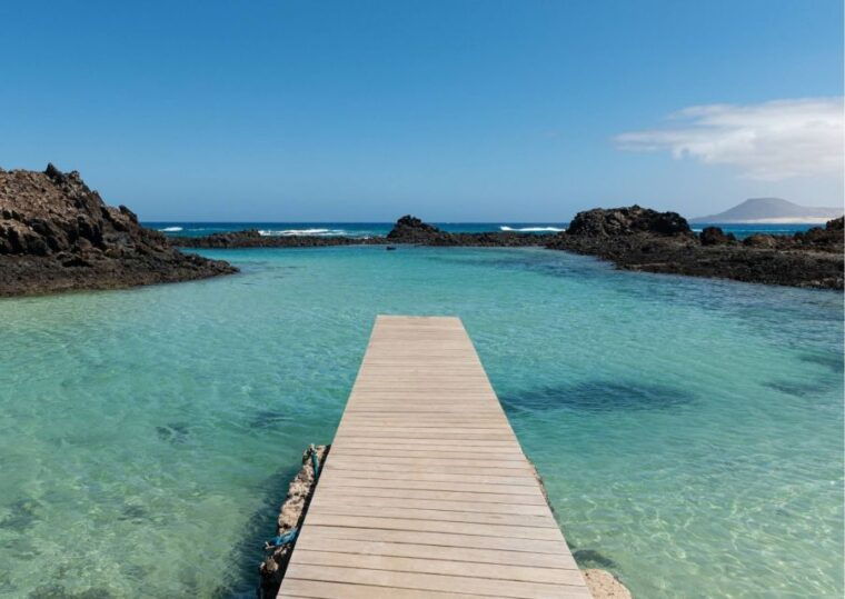 from-lanzarote-lobos-island-and-fuerteventura-day-cruise