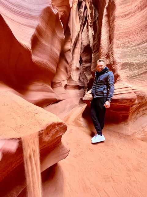 from-las-vegas-antelope-canyon-x-and-horseshoe-band-day-tour
