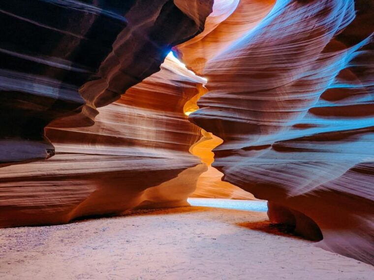 from-las-vegas-antelope-canyon-x-and-horseshoe-band-day-tour