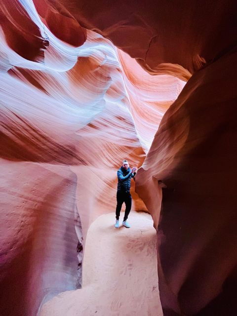 from-las-vegas-antelope-canyon-x-and-horseshoe-band-day-tour