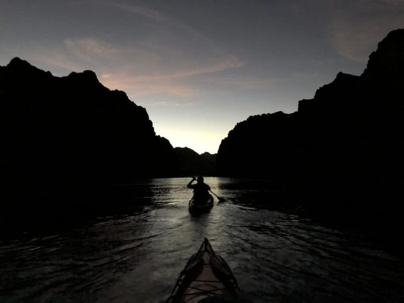 from-las-vegas-black-canyon-twilight-kayak-tour