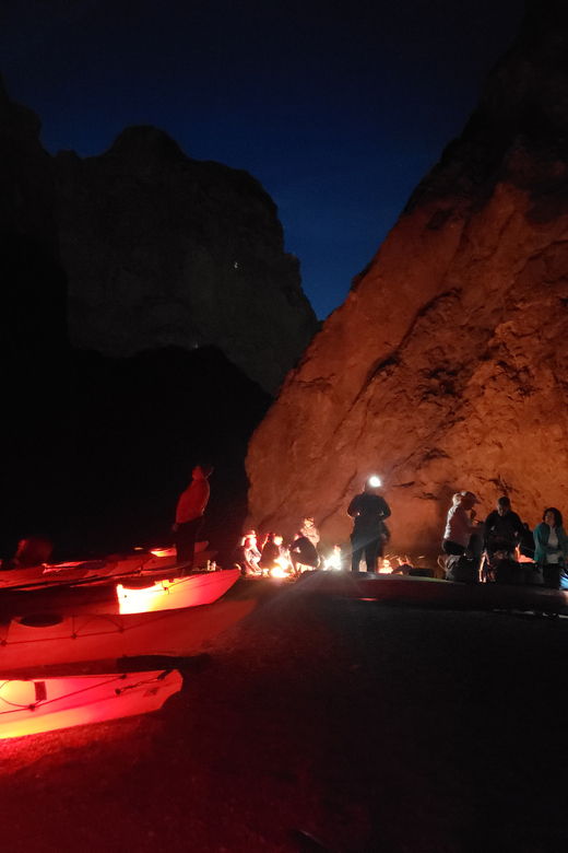 from-las-vegas-black-canyon-twilight-kayak-tour