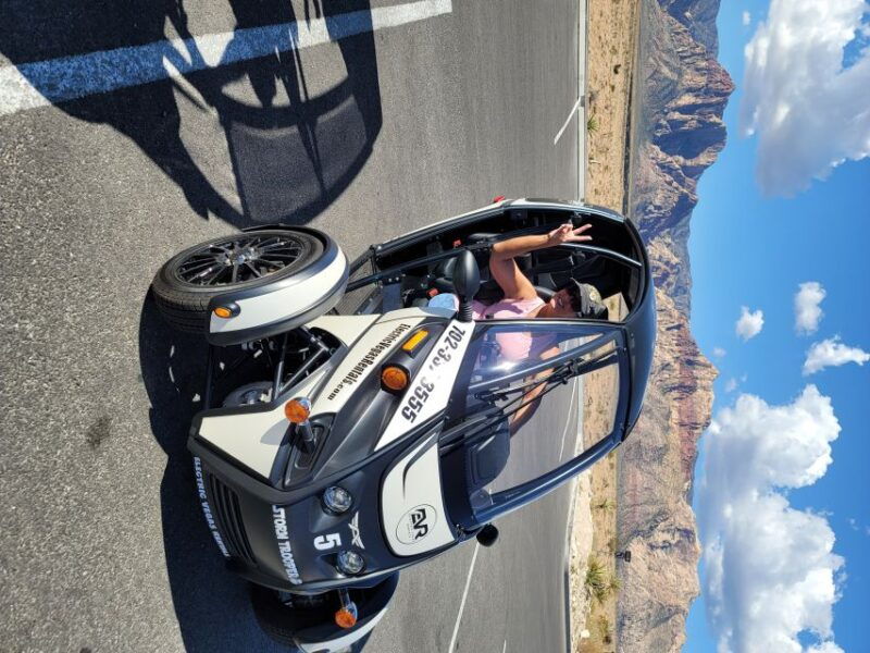 from-las-vegas-red-rock-electric-car-self-drive-adventure
