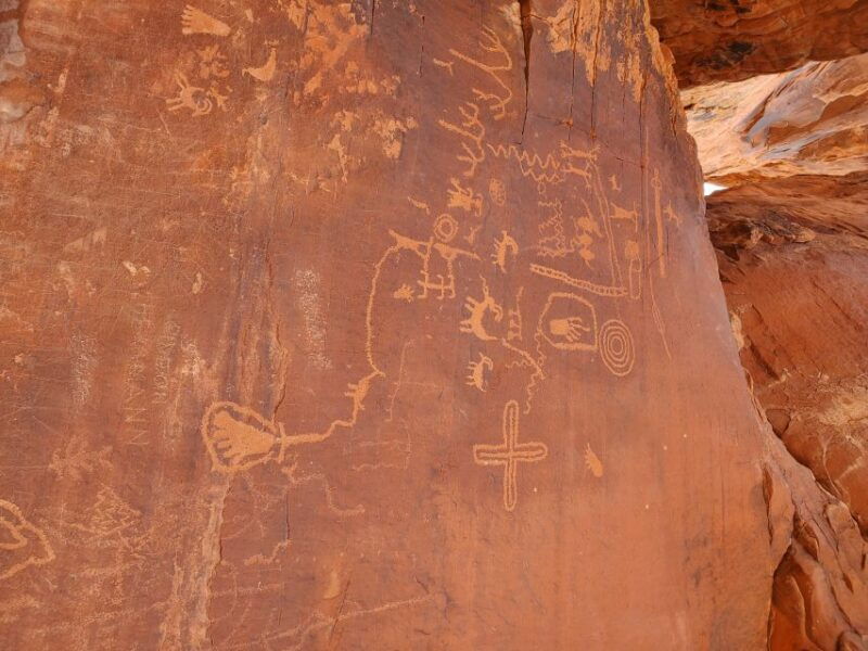 from-las-vegas-valley-of-fire-small-group-tour