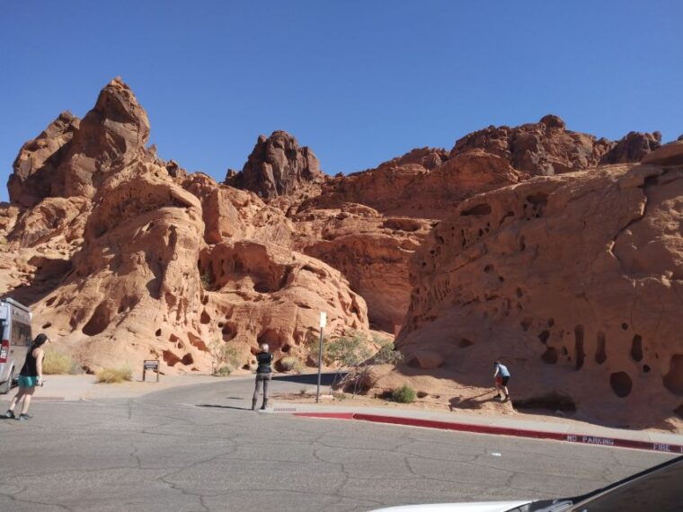 from-las-vegas-valley-of-fire-small-group-tour
